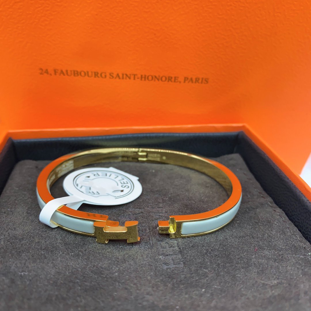 Hermes Classic HM Clic Green 8MM Enamel Bracelet