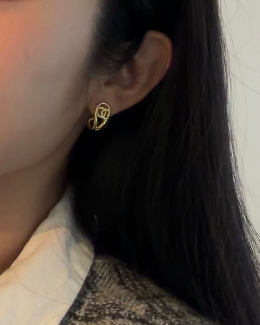 Chanel 2026 Hollowed-Out Gold Teardrop Earrings
